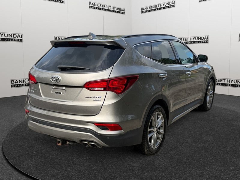 2017 Hyundai Santa Fe Sport AWD 4dr 2.0T Limited