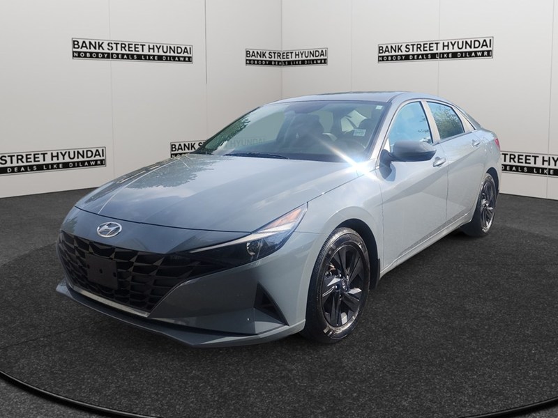 2023 Hyundai Elantra Preferred IVT