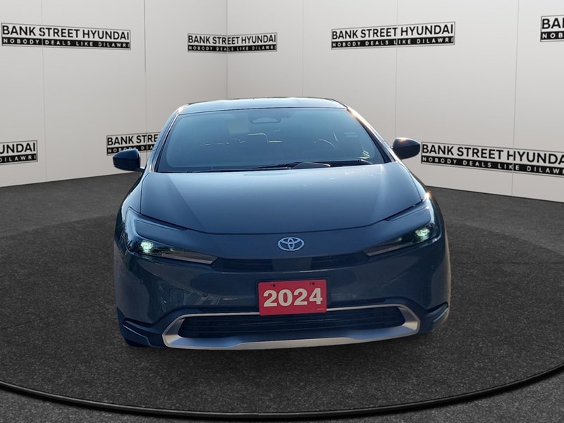2024 Toyota Prius Prime SE Auto