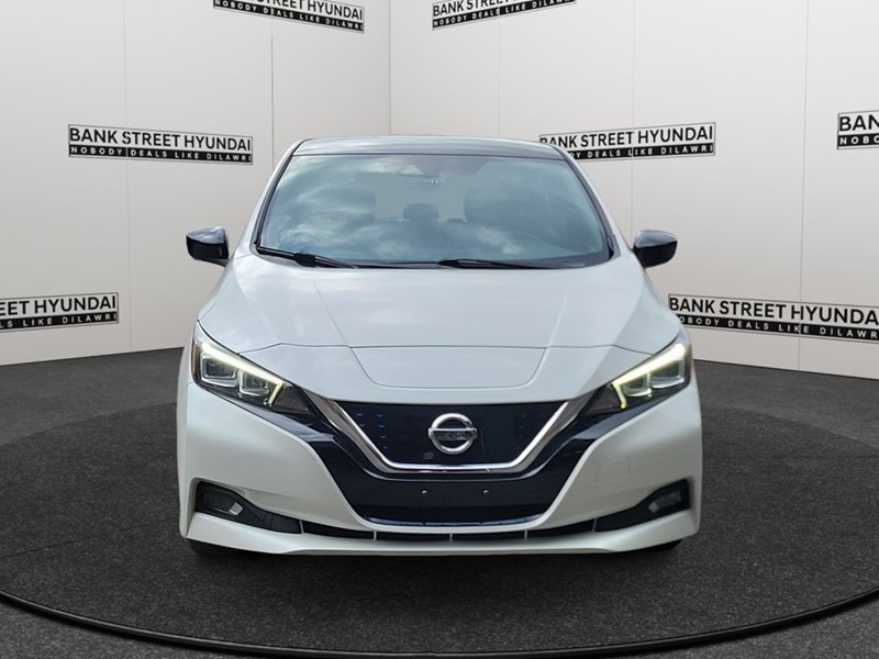 2022 Nissan LEAF SV Hatchback