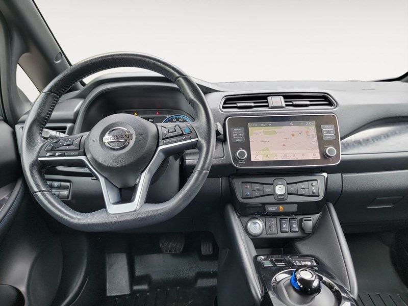 2022 Nissan LEAF SV Hatchback