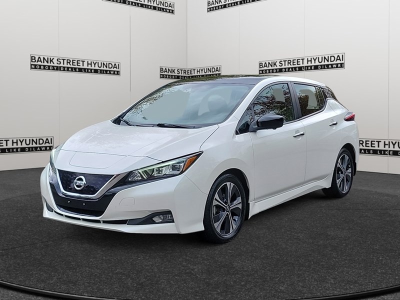 2022 Nissan LEAF SV Hatchback