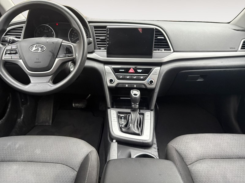 2017 Hyundai Elantra 4dr Sdn Auto LE