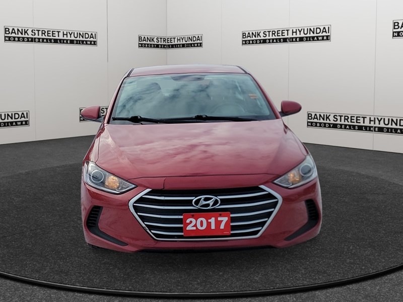 2017 Hyundai Elantra 4dr Sdn Auto LE