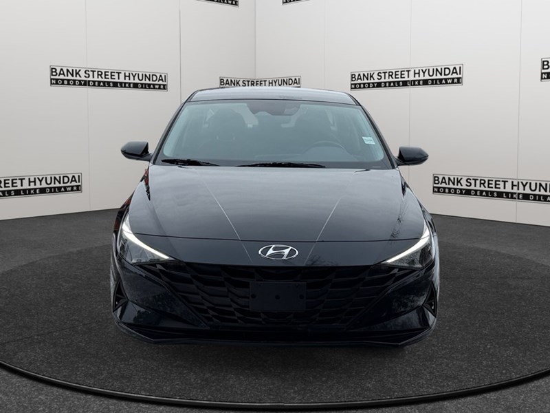 2023 Hyundai Elantra Preferred IVT