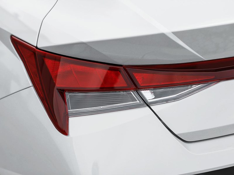 2026 Hyundai Elantra Essential IVT