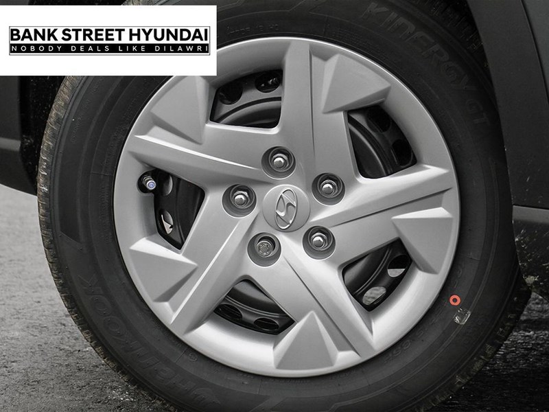 2025 Hyundai Venue Essential IVT