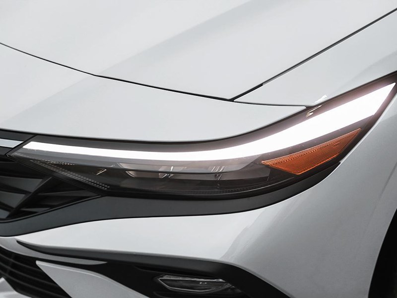 2026 Hyundai Elantra Essential IVT
