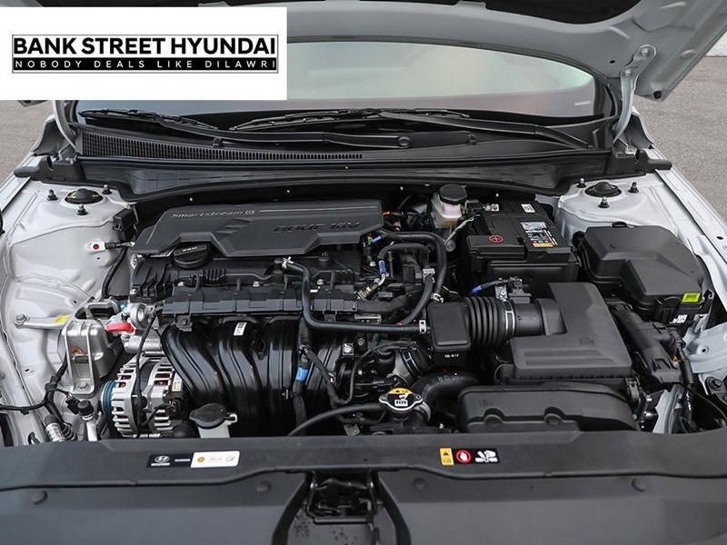 2026 Hyundai Elantra Essential IVT