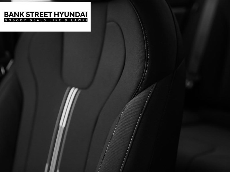 2026 Hyundai Elantra Essential IVT