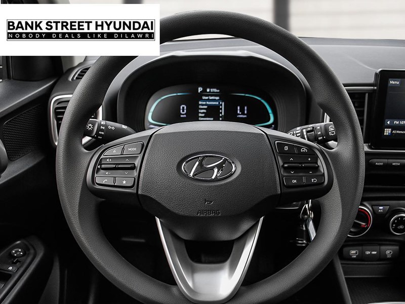 2025 Hyundai Venue Essential IVT