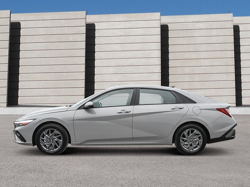2026 Hyundai Elantra Preferred IVT