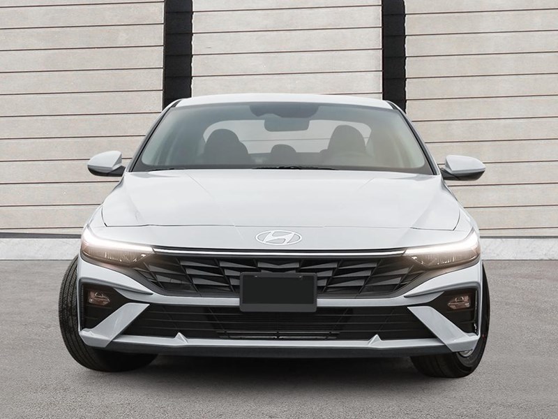 2026 Hyundai Elantra Essential IVT