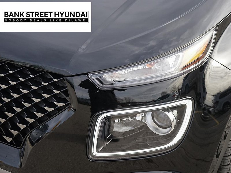 2025 Hyundai Venue Ultimate IVT w/Black Interior