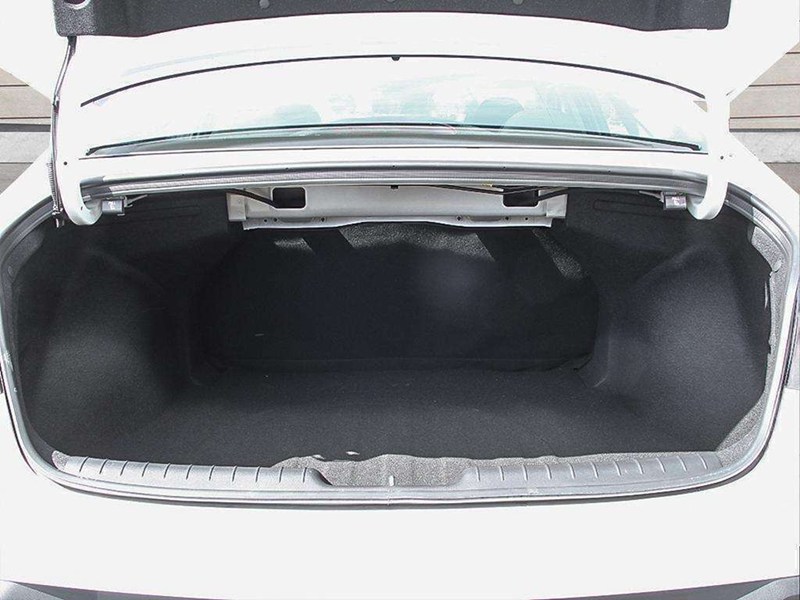 2026 Hyundai Elantra Preferred IVT w/Tech Pkg