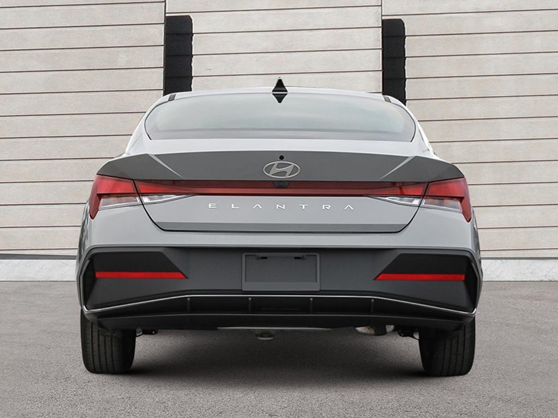 2026 Hyundai Elantra Preferred IVT
