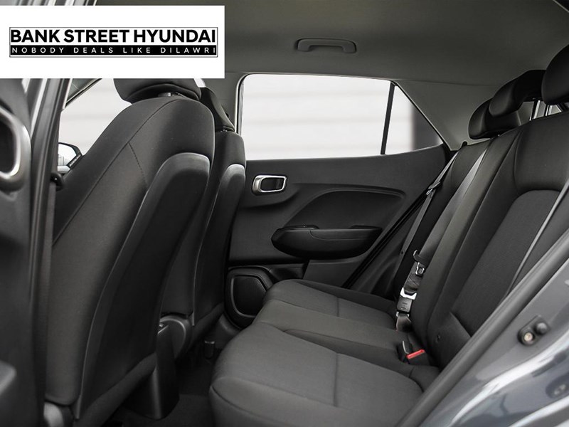 2025 Hyundai Venue Essential IVT