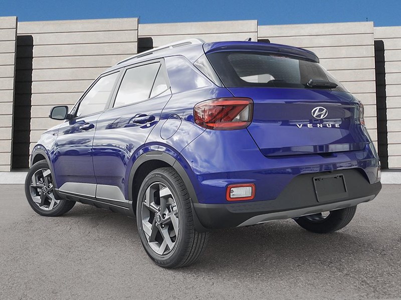 2025 Hyundai Venue Ultimate IVT w/Black Interior