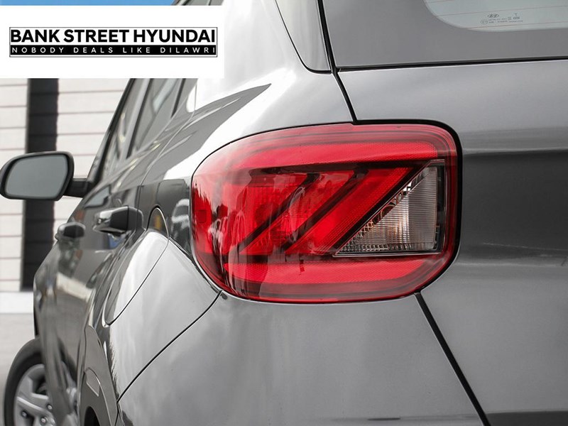 2025 Hyundai Venue Essential IVT