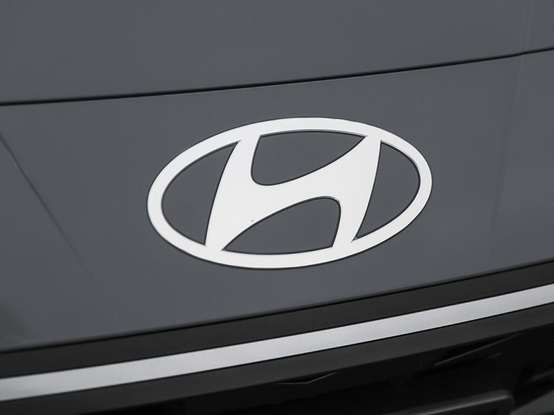 2026 Hyundai Elantra Luxury IVT