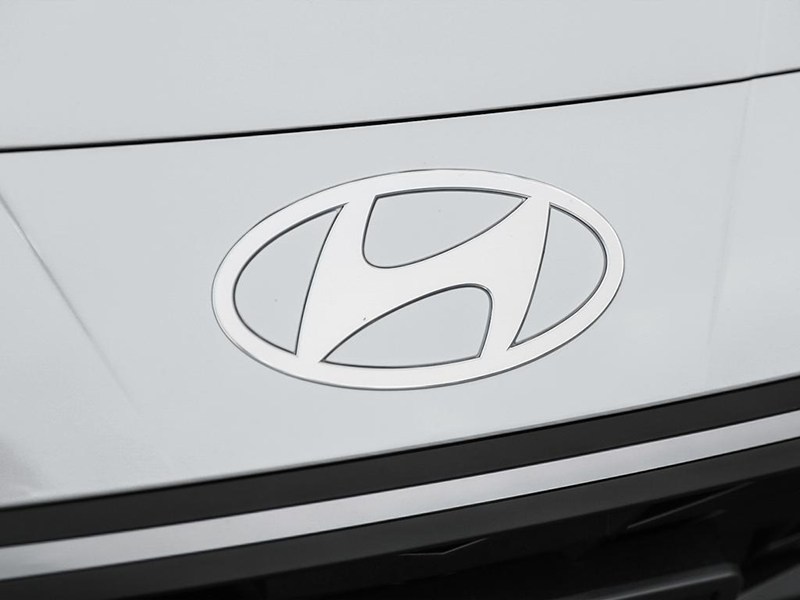 2026 Hyundai Elantra Essential IVT