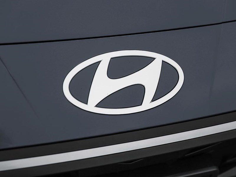 2026 Hyundai Elantra HEV Luxury Sedan