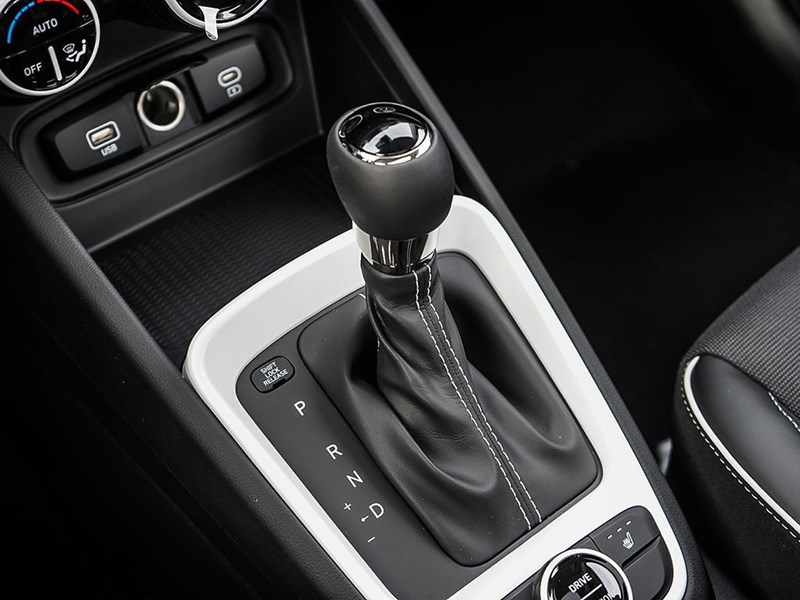 2025 Hyundai Venue Ultimate IVT w/Black Interior