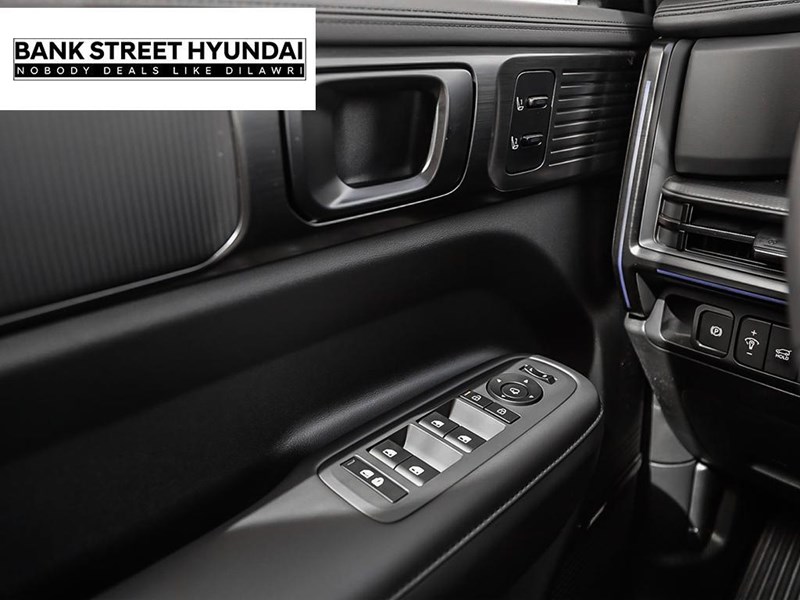 2025 Hyundai Santa Fe Ultimate Calligraphy AWD