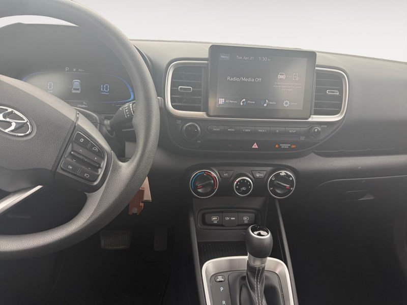 2023 Hyundai Venue Essential IVT