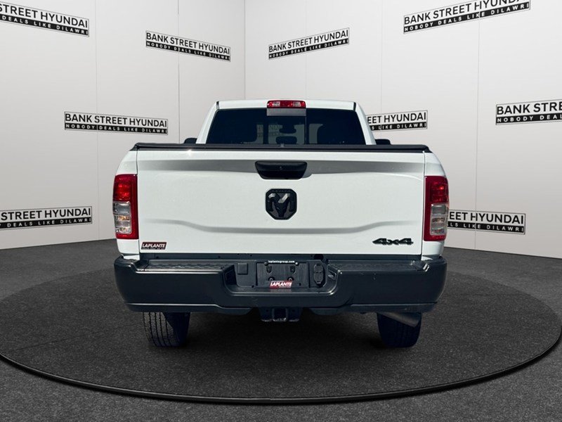2024 RAM 2500 Tradesman 4x4 Crew Cab 8' Box