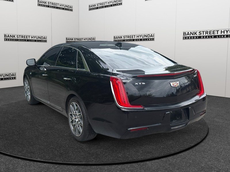 2018 Cadillac XTS 4dr Sdn Livery Package FWD