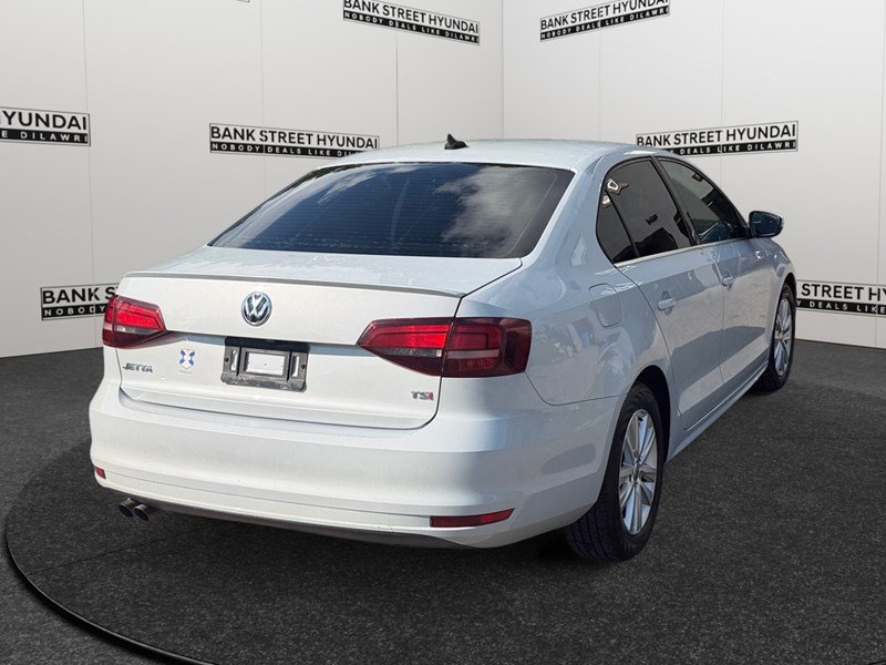 2017 Volkswagen Jetta 4dr 1.4 TSI Man Wolfsburg Edition