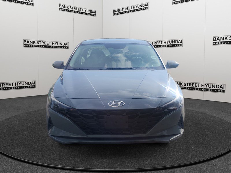 2023 Hyundai Elantra Preferred IVT
