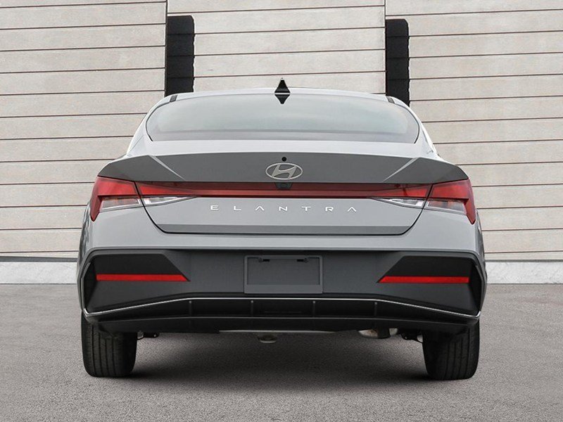 2026 Hyundai Elantra Preferred IVT