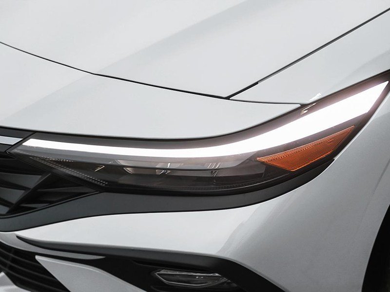 2026 Hyundai Elantra Essential IVT