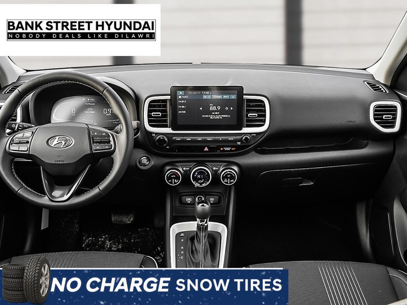 2025 Hyundai Venue Ultimate IVT w/Black Interior