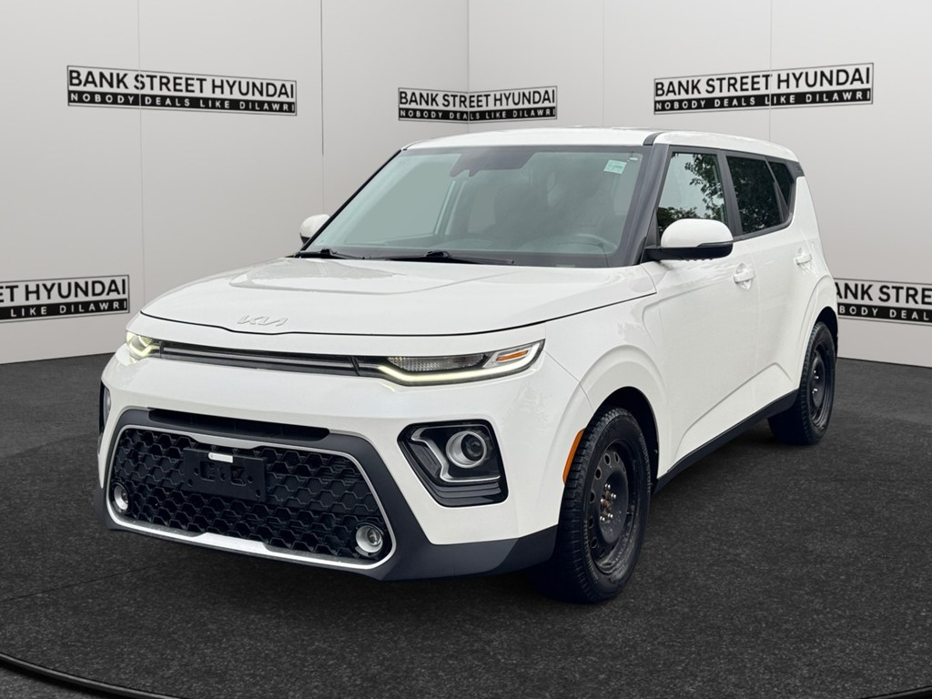 SNOW WHITE PEAR 2022 Kia Soul SUV / Crossover Front-Wheel Drive Automatic