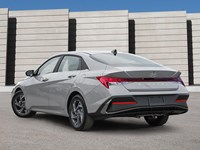2025 Hyundai Elantra Luxury IVT