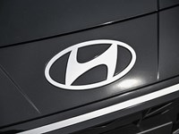 2026 Hyundai Elantra Luxury IVT w/Two-Tone Interior