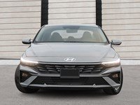 2025 Hyundai Elantra Luxury IVT