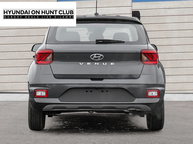 2025 Hyundai Venue Essential IVT