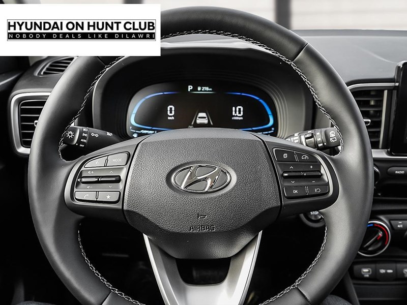 2025 Hyundai Venue Essential IVT
