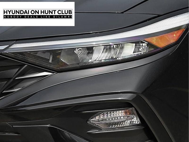 2026 Hyundai Elantra Luxury IVT