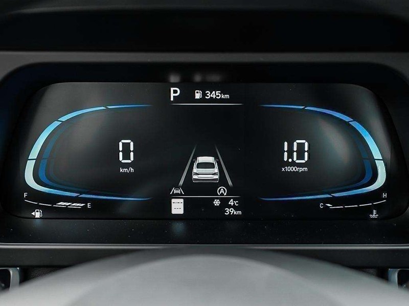2026 Hyundai Elantra Essential IVT