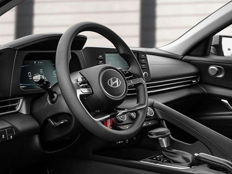2026 Hyundai Elantra Essential IVT