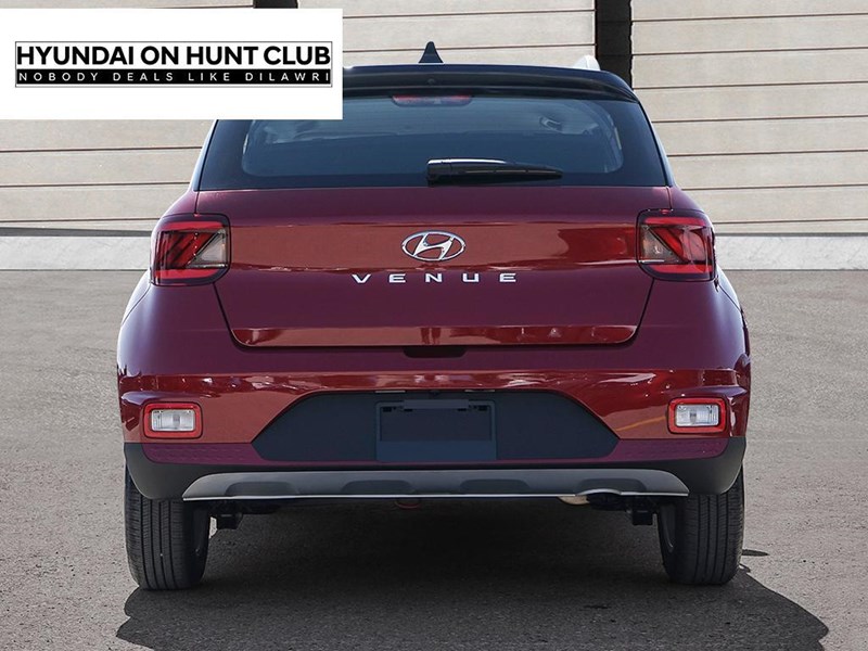 2026 Hyundai Venue Preferred IVT w/Two-Tone