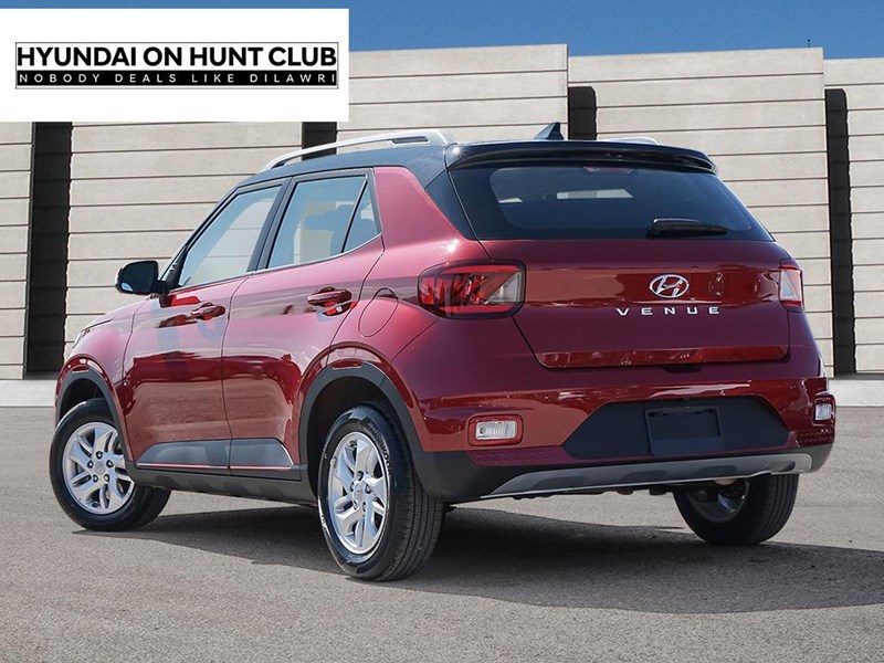2026 Hyundai Venue Preferred IVT w/Two-Tone