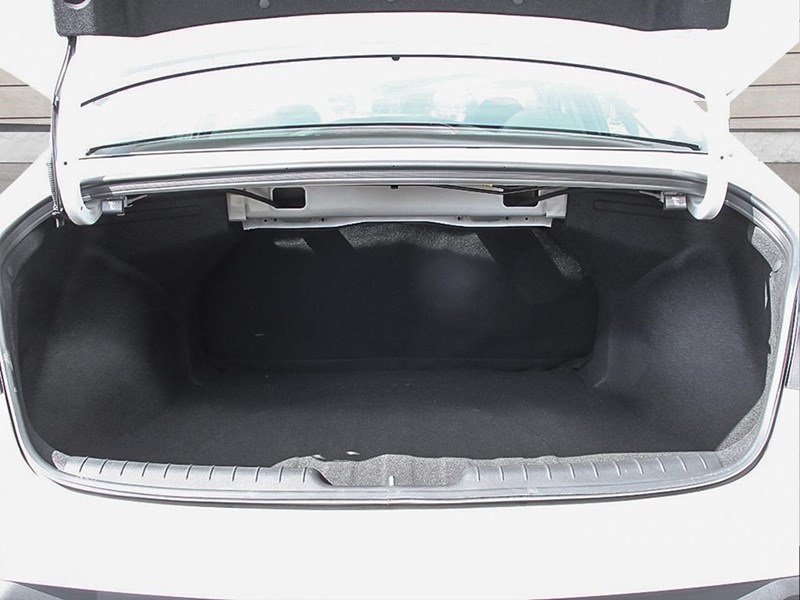 2026 Hyundai Elantra Preferred IVT w/Tech Pkg