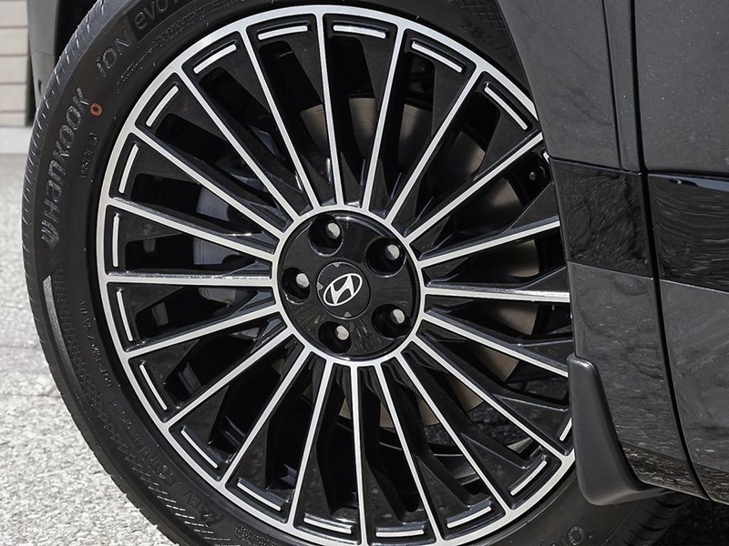 2026 Hyundai IONIQ 9 Preferred + AWD w/Ultimate Calligraphy Pkg