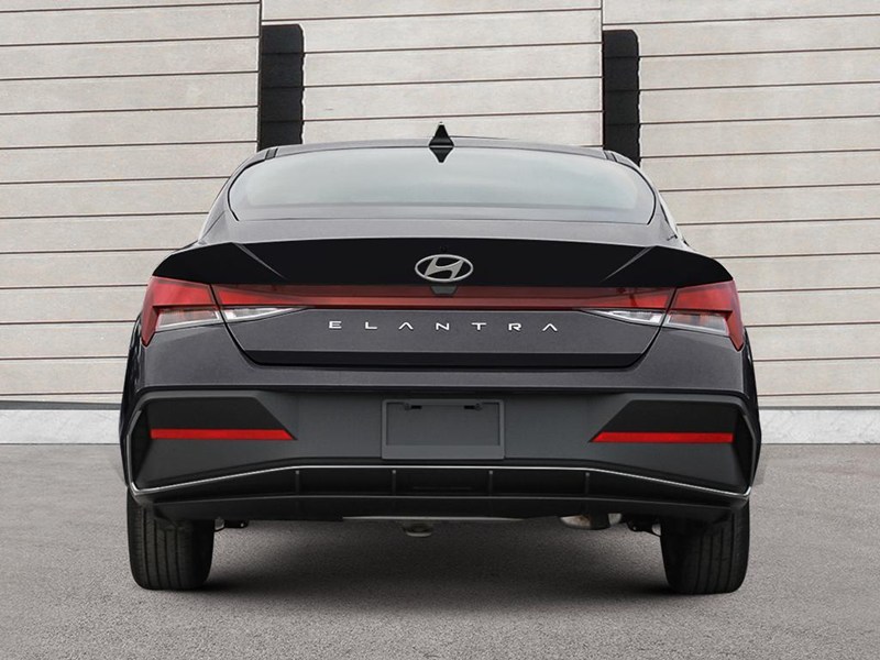 2026 Hyundai Elantra Essential IVT